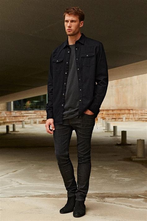 black casual shoes with jeans.